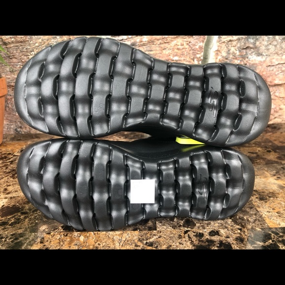 NEW Skechers Women's On The Go Joy Winter Boots - Picture 5 of 9